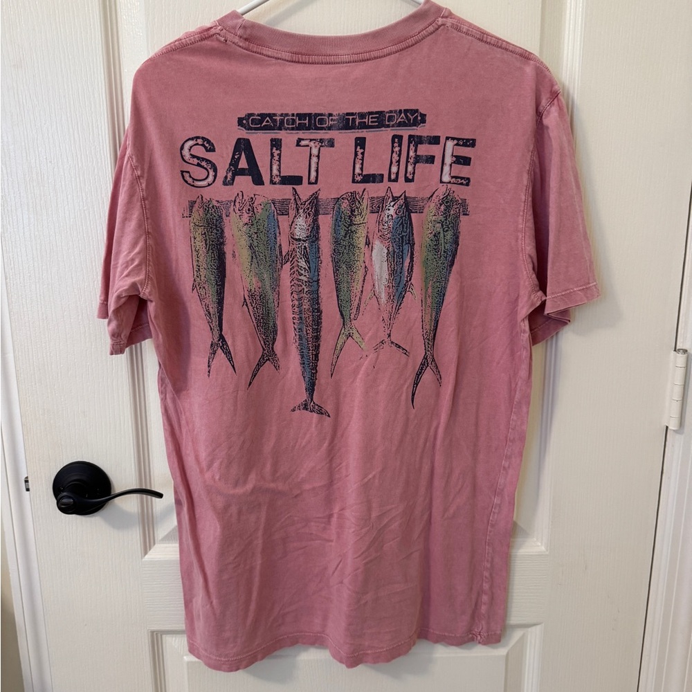 Salt Life Pink Tee with Fish Design